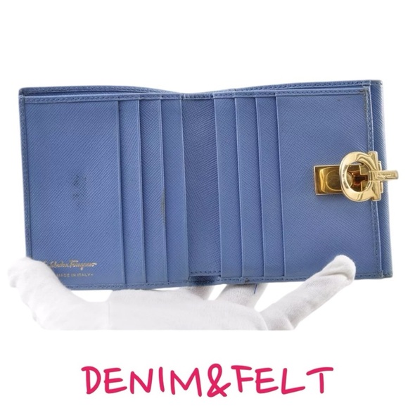💙🩵Salvatore Ferragamo Light Blue Leather Gancini Bi-Fold Compact Wallet 💙🩵 - Picture 7 of 11